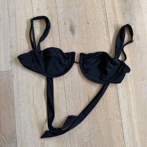 Monday Swimwear Cala Roja Black Bikini Top - Medium